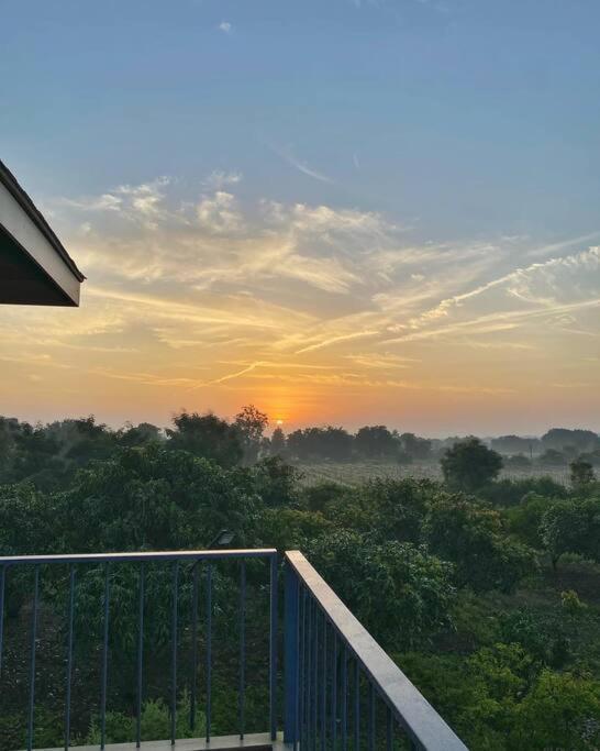 Shakuntala Farms - Rustic Farmstay With Modern Comforts Nashik Exterior photo